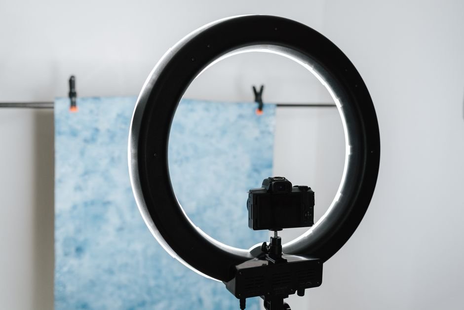 YouTube Lighting for Beginners: Small Home Studio Setup